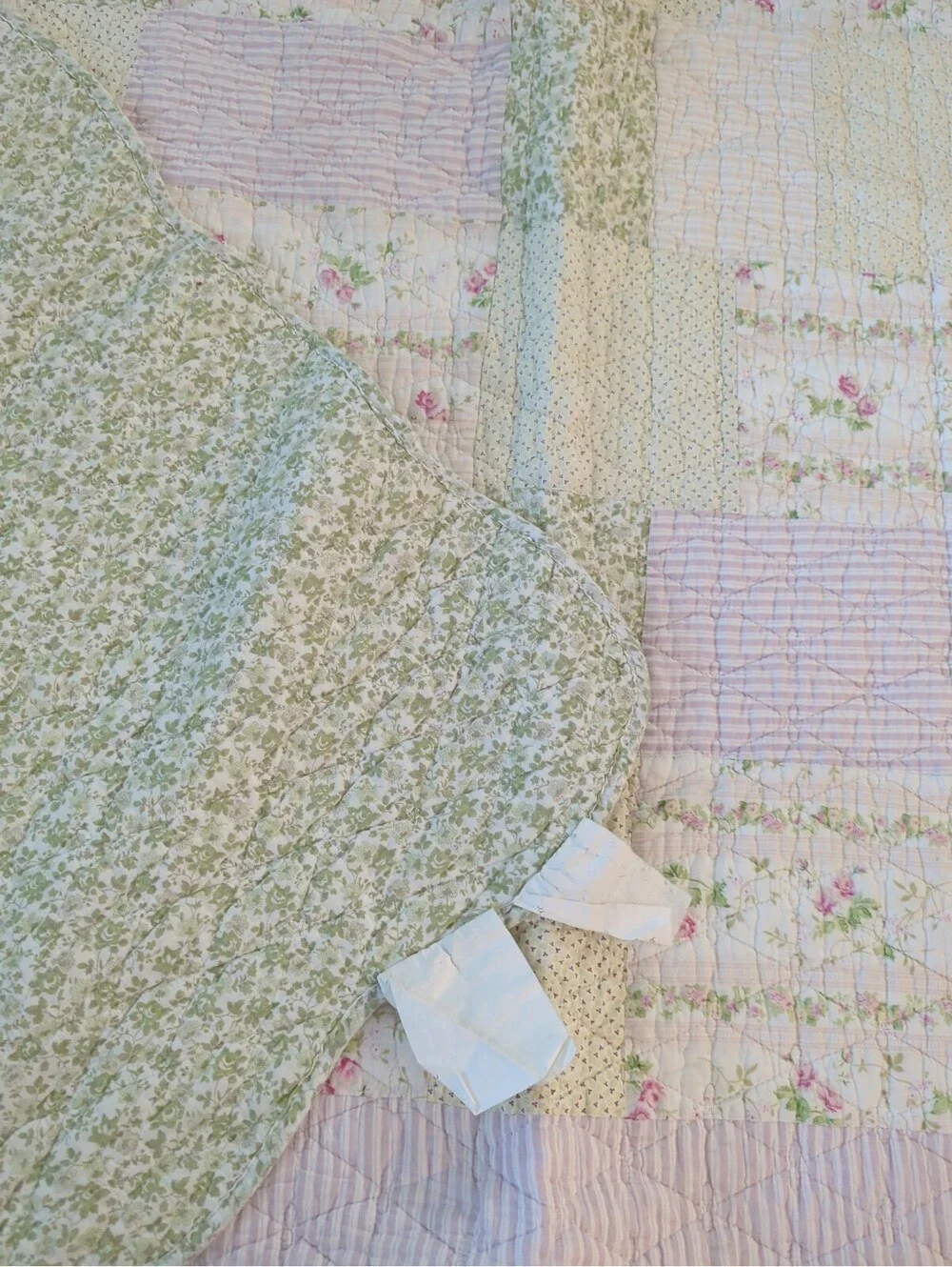 Shabby Chic Quilt Patchwork Scalloped Roses Floral Cottage Core Cotton 82x82”